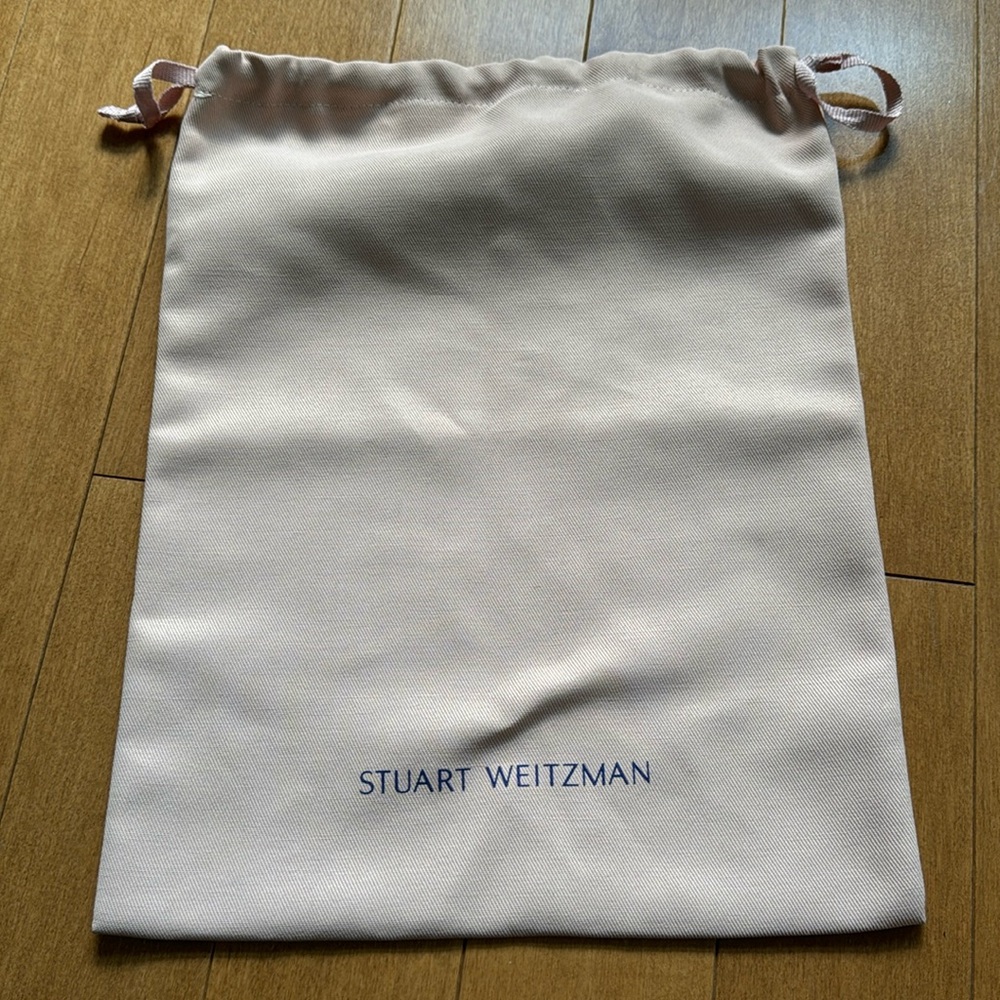 NWOT Stuart Weitzman Dust Cover in Blush Pink